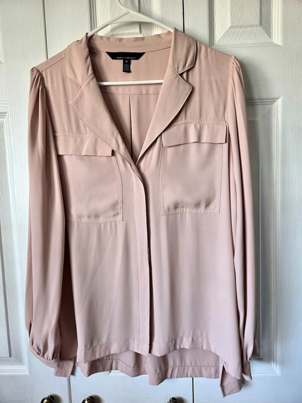 White House Black Market Blouse in Pink Size Medium Like New Soft Polyester